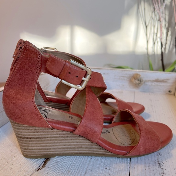 SOFFT Italian Leather Mauldin Mango Strappy Wedge • EUC • size 7 - Picture 11 of 12